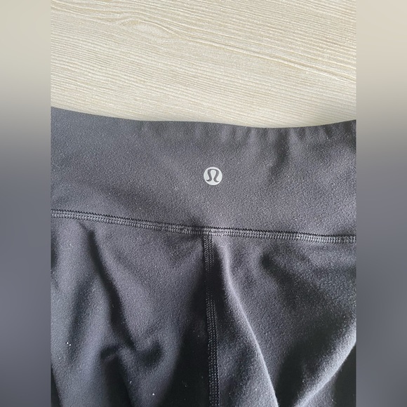 Lululemon Black Leggings size 4 - Picture 2 of 4